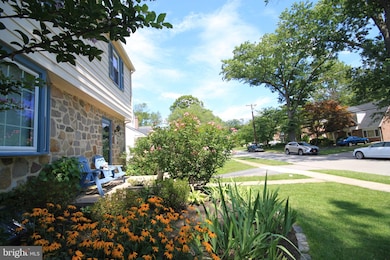 864 Delmont Dr, Wynnewood, PA 19096 - photo 5