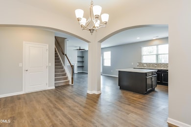 005-photo-dining-room-7598294