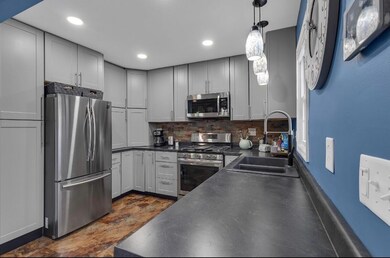 556 Pamlico St, Columbus, OH 43228 - photo 7