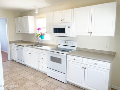 2164 Braselton Dr, Winterville, NC 28590 - photo 4