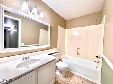 1014-e-ingram-st-mesa-3bd-2-bath-enclose