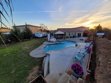 654 N Maurer St, Porterville, CA 93257 - photo 3