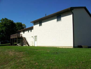 1070 Skyview Dr, Milton, PA 17847 - photo 3