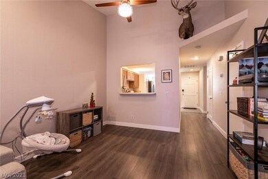 Dining area/bar area