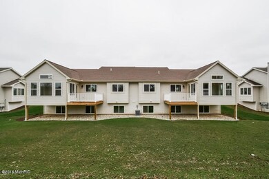 330 Round Hill Rd unit 4, Kalamazoo, MI 49009 - photo 2