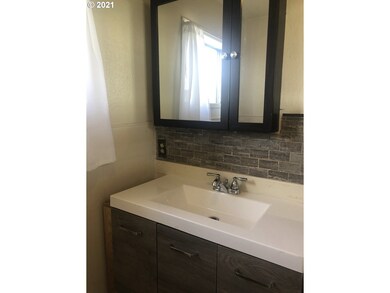 602 S Main St, Pendleton, OR 97801 - photo 7