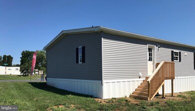 6246 Nugget Way, Saint Thomas, PA 17252 - photo 2