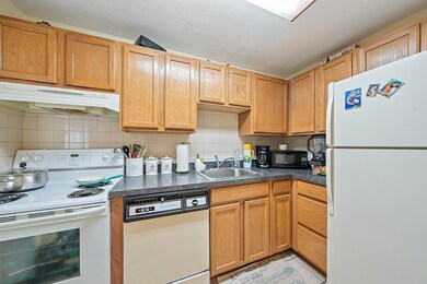 53 Fountain Ln unit 5, South Weymouth, MA 02190 - photo 7
