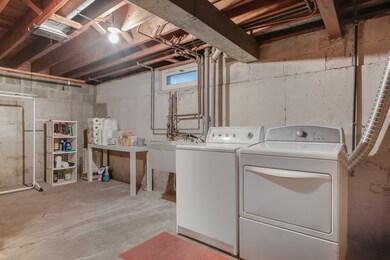 471 S Fairview Ave, Elmhurst, IL 60126 - photo 6