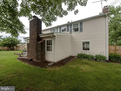 4202 Pinefield Ct, Fairfax, VA 22033 - photo 6