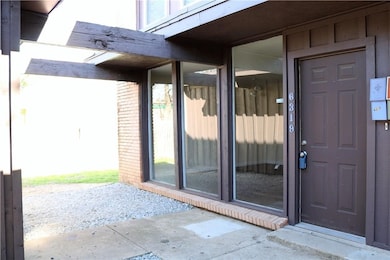 6321 Walraven Cir, Fort Worth, TX 76133 - photo 5