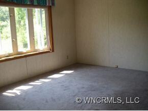 Large Master w/Bay Window