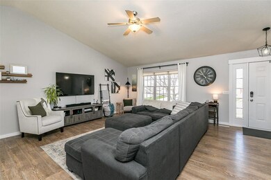 1501 Wolf Dr NW, Cedar Rapids, IA 52405 - photo 7