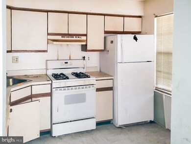 110 Mill Run E unit C0074, Hightstown, NJ 08520 - photo 6