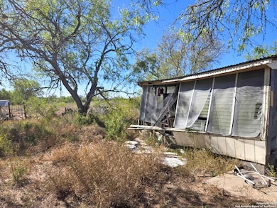 00 Cr 123, Pawnee, TX 78145 - photo 3