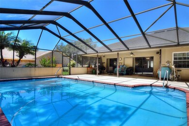 811 Hillside Ct N, Winter Haven, FL 33881 - photo 2