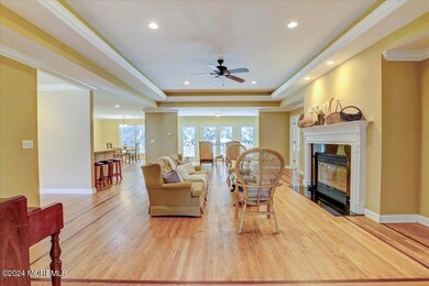07-Family Room