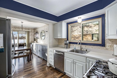 37815 Streamview Dr, Sterling Heights, MI 48312 - photo 5