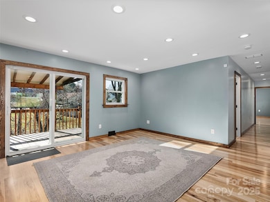 133 Axley St, Canton, NC 28716 - photo 6