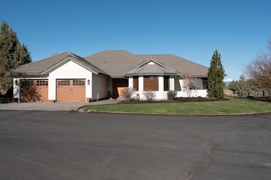 22575 Skyview Ln, Bend, OR 97702 - photo 3