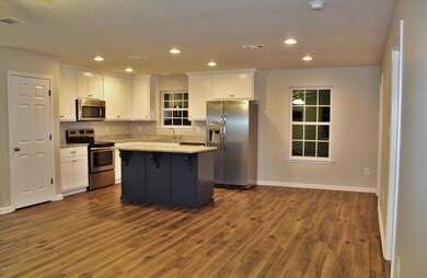 114 Crepe Myrtle Ln, Lucedale, MS 39452 - photo 7