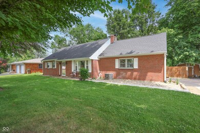 8424 E Mulberry St, Columbus, IN 47203 - photo 4