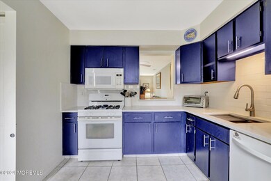 17-Kitchen