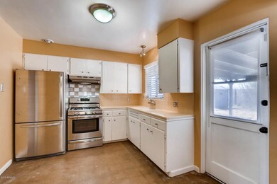 2214 W Avalon Dr, Phoenix, AZ 85015 - photo 3