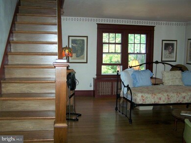 512 S 5th St, Perkasie, PA 18944 - photo 7