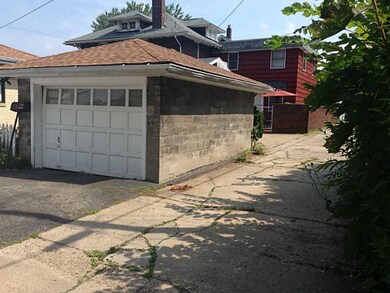 Parking Lot/Garage. Detached garage with automatic