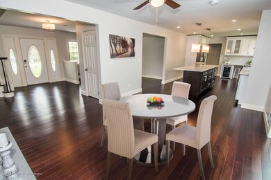 Eat-in kitchen