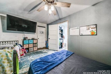 19214 Scenic Loop Rd, Helotes, TX 78023 - photo 6