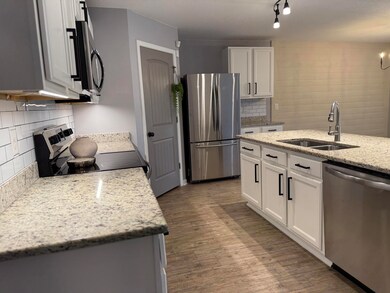 351 Merlin Ct, Crestview, FL 32539 - photo 6