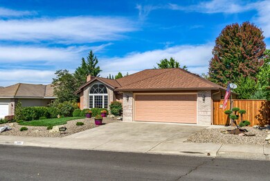 2491 Greenfield Ct, Medford, OR 97504 - photo 3