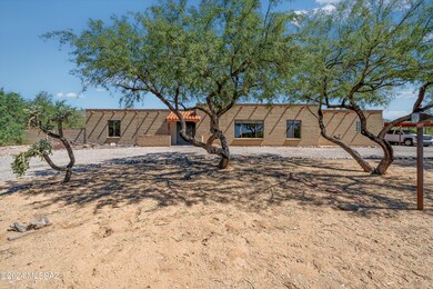 Welcome to 3820 N Hano Pl