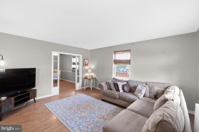 8534 Oak Rd, Parkville, MD 21234 - photo 3