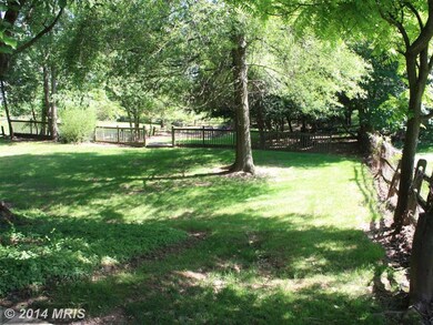 10955 Scaggsville Rd, Laurel, MD 20723 - photo 4