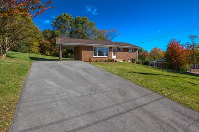 1417 Valley View Dr, Johnson City, TN 37601 - photo 3