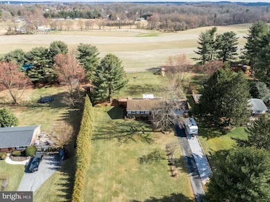 7013 Carmae Rd, Sykesville, MD 21784 - photo 5