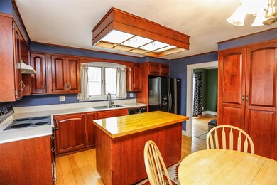 667 Calef Rd, Manchester, NH 03103 - photo 7