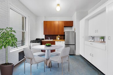 261 W 22nd St unit 11, New York, NY 10011 - photo 2