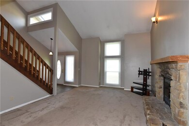 3951 Premier Dr, Columbus, IN 47203 - photo 4