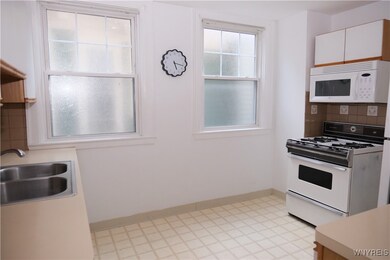 356 Woodward Ave unit Upper, Buffalo, NY 14214 - photo 6