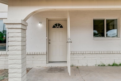 1606 N 47th Dr, Phoenix, AZ 85035 - photo 5