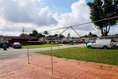 2654 Oleander Dr, Miramar, FL 33023 - photo 4