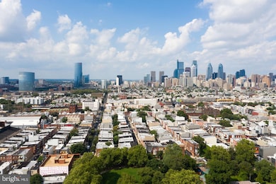 2332 Reed St, Philadelphia, PA 19146 - photo 6