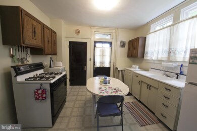 4502 Ridge Ave, Halethorpe, MD 21227 - photo 5