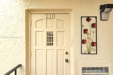 9800 N Hollybrook Lake Dr unit 210, Pembroke Pines, FL 33025 - photo 3