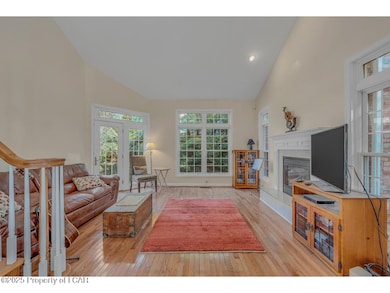 604 Thackeray Close, Moosic, PA 18507 - photo 6