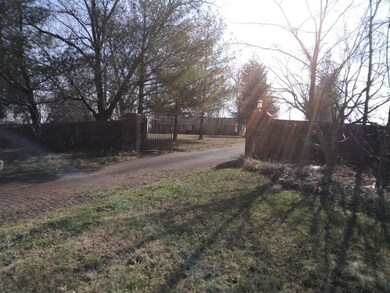 1451 Highway 64 W, Shelbyville, TN 37160 - photo 4